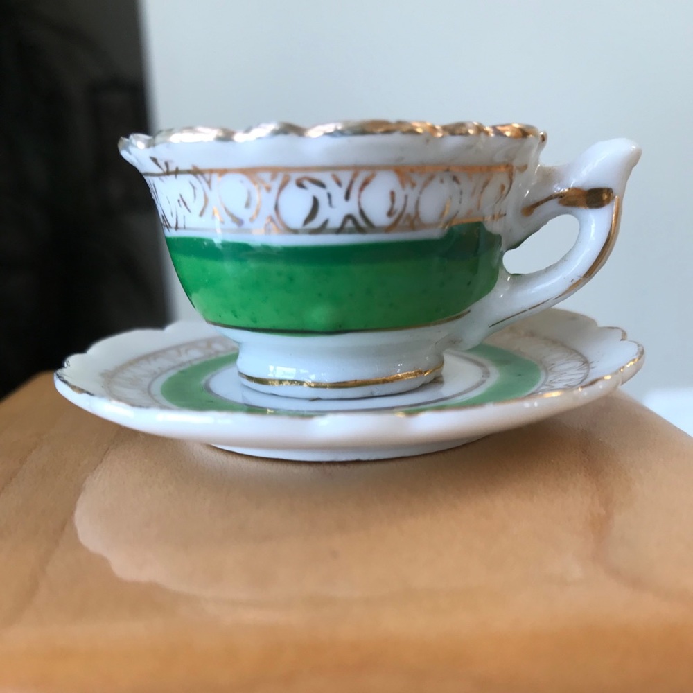 VINTAGE MINIATURE OCCUPIED JAPAN CUP AND SAUCER